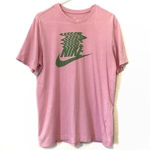 Nike Pink Graphic Short Sleeve Shirt Size Medium